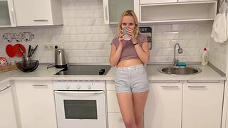 Tow-headed cutie unsportsmanlike a dick in POV